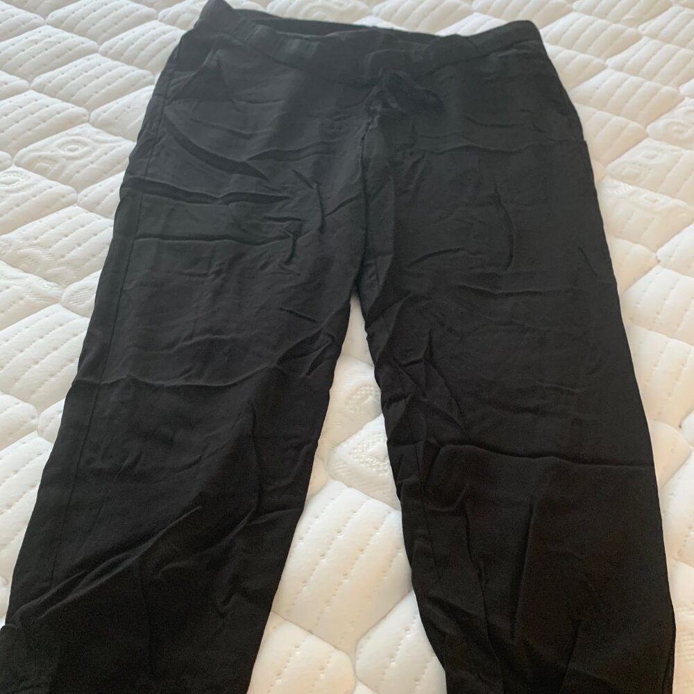 H&M Maternity Black Drawstring Pants; Size Medium